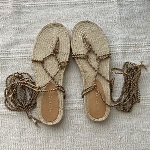 Alohas size 9 gladiator sandales